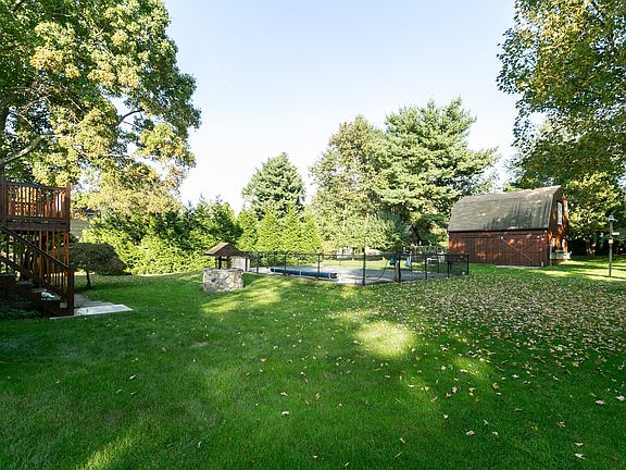 4th image of 1386 Sunflower Dr