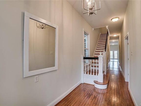 3rd image of 3012 E Broad St