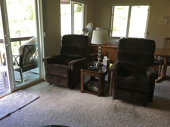 2nd image of 4022 Willow Way