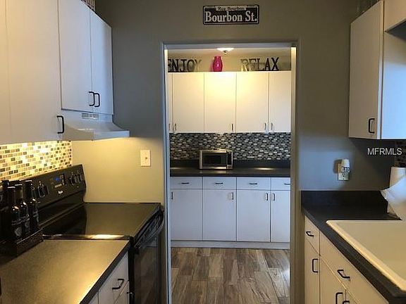 2nd image of 206 Verbena Dr