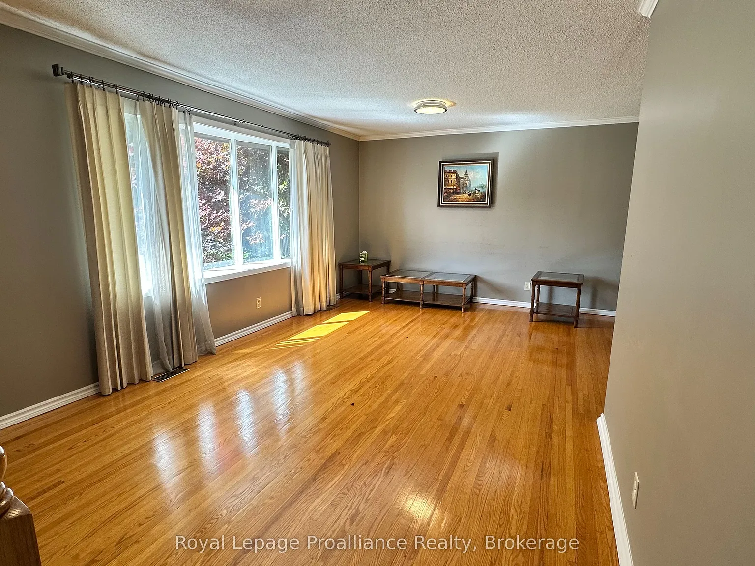 4 bed, $2,800 — Photo 3