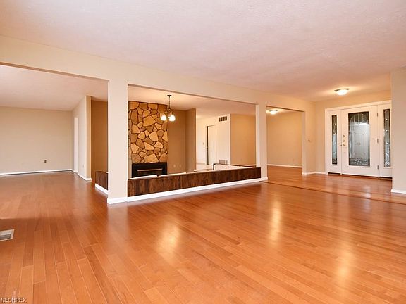 4th image of 14322 Walking Stick Way
