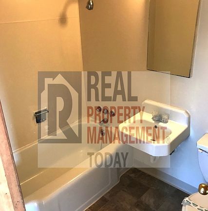 5th image of 8420 1/2 S Tacoma Way APT 3
