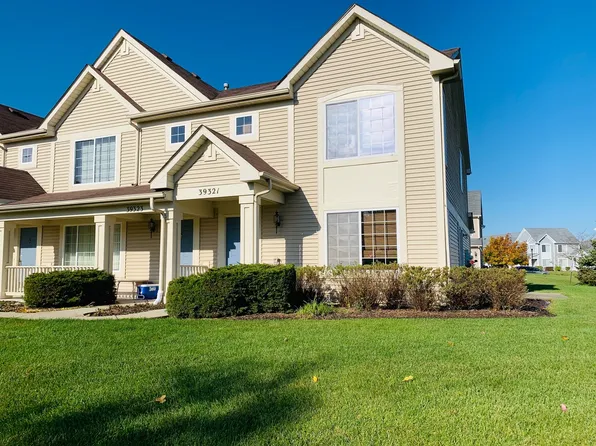 39321 N Melbourne Ct, Beach Park, IL 60083