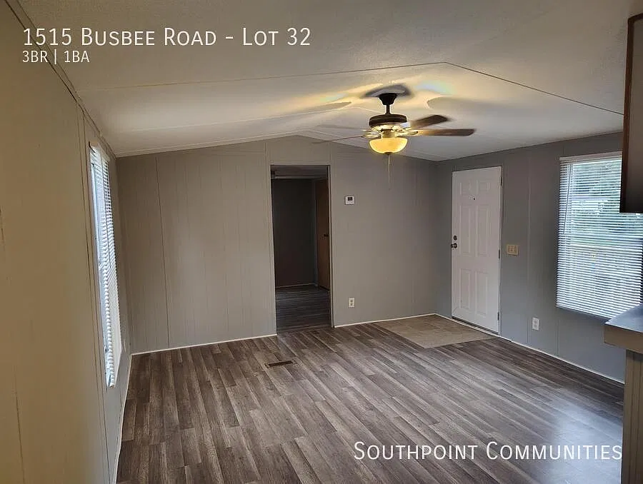 3 bed, 840 sqft, $900 — Photo 4