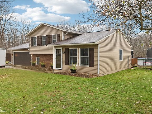 2nd image of 115 Elmwood Dr