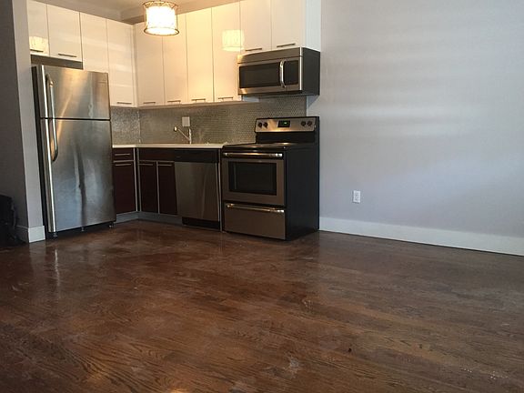 3rd image of 168 Throop Ave #1RKA