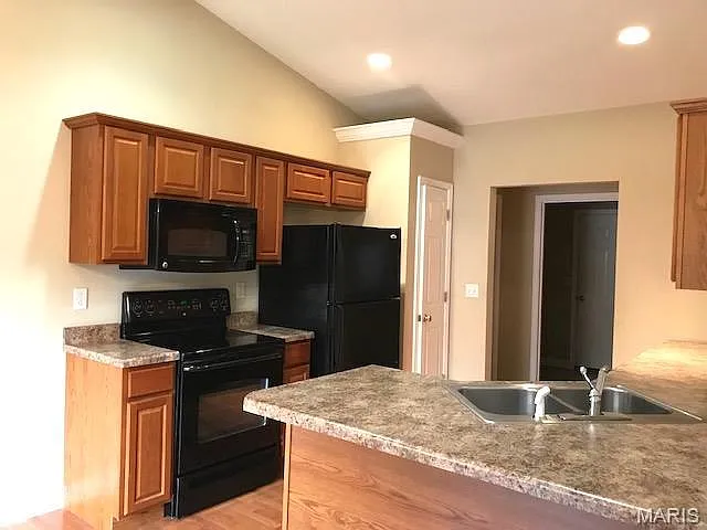 3 bed, 3.0 bath, 1446 sqft, $2,295 — Photo 4