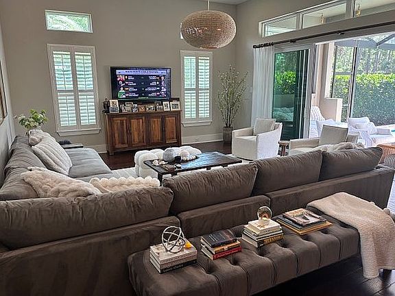 5th image of 14784 Leeward Dr