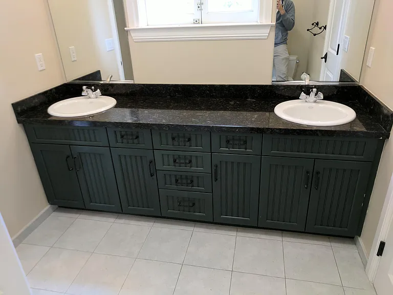 Jack and Jill bath
