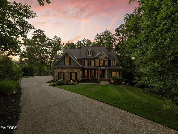 2nd image of 2533 Woodland Reserve Ln