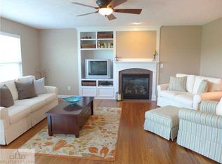 15075 Loxley Ln, Lansing, MI 48906