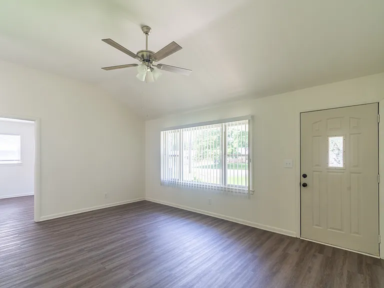 5407 Sir Barton Rd — Photo 32