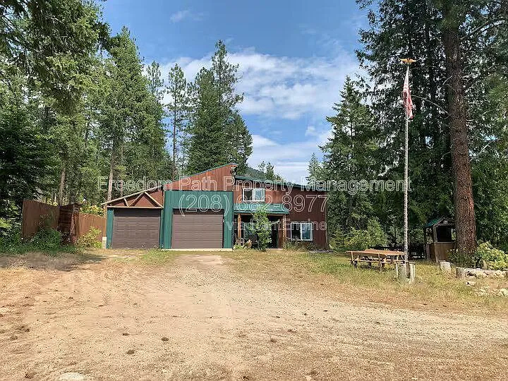 298 Woods Rd — Photo 1