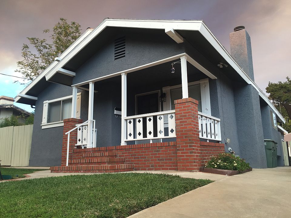 1st image of 1120 N Catalina Ave