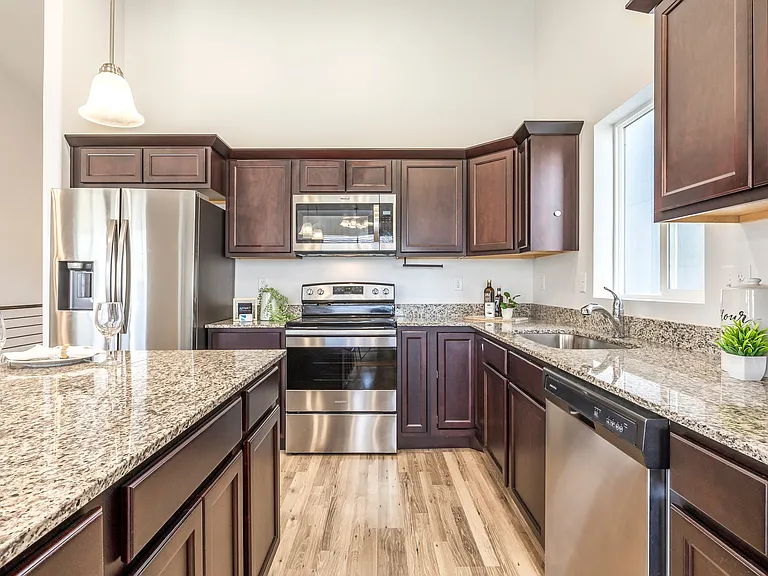 1483 W Stone Gate Dr — Photo 4