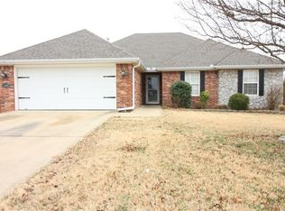 1362 Charles St, Pea Ridge, AR 72751