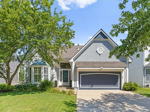 9416 W 125th St, Overland Park, KS 66213