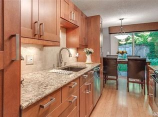 12528 NE 117th Pl APT E3, Kirkland, WA 98034
