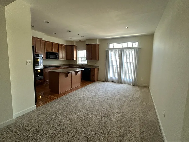 4066 Finsbury Ln — Photo 7