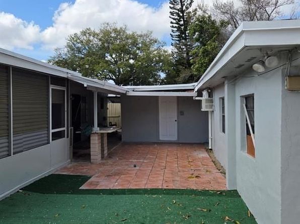 31 Edmund Rd, West Park, FL 33023