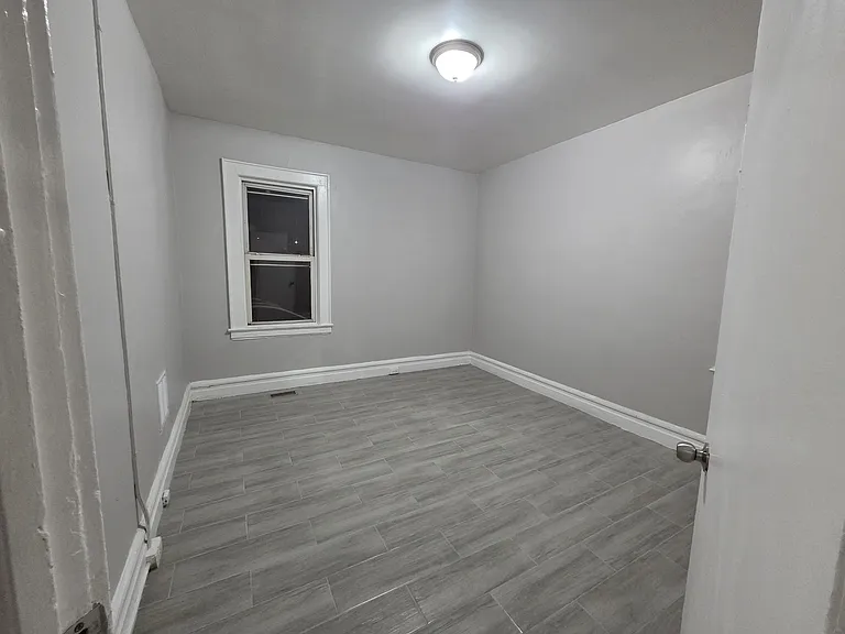 1314 Liberty Ave #5 — Photo 3