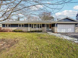 6936 North Braeburn LANE, Glendale, WI 53209
