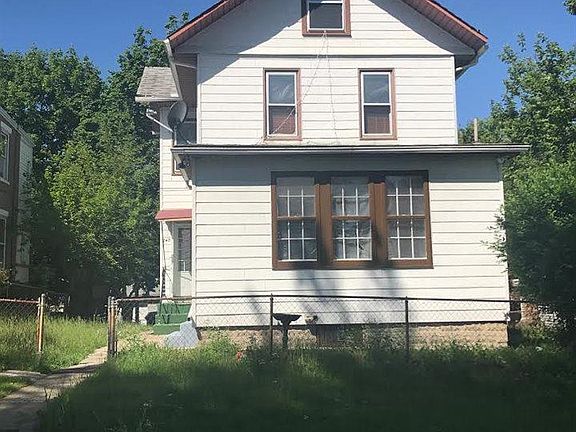 2nd image of 740 Girard St