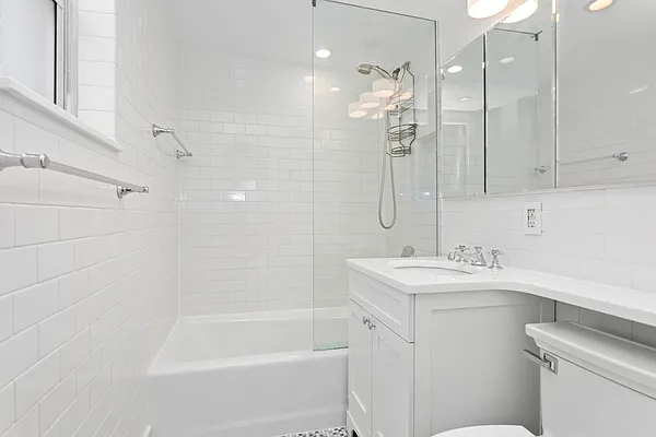 Rented by Douglas Elliman | media 19