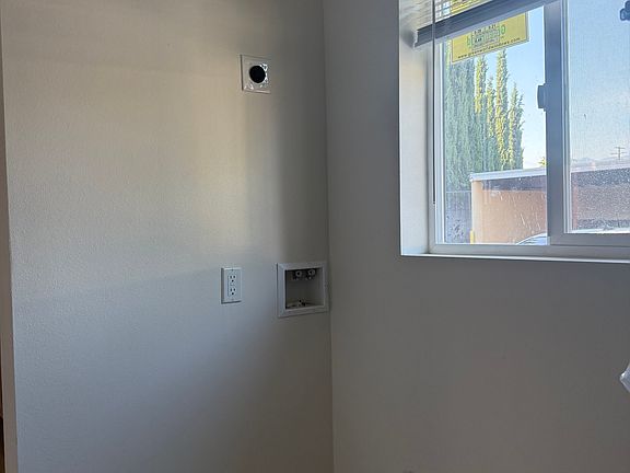 5th image of 11721 Sitka St