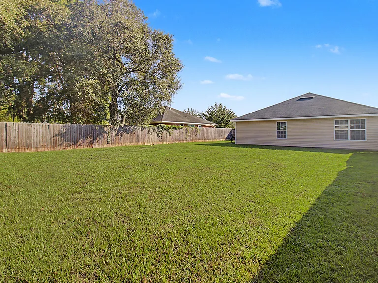225 Augusta Way — Photo 26