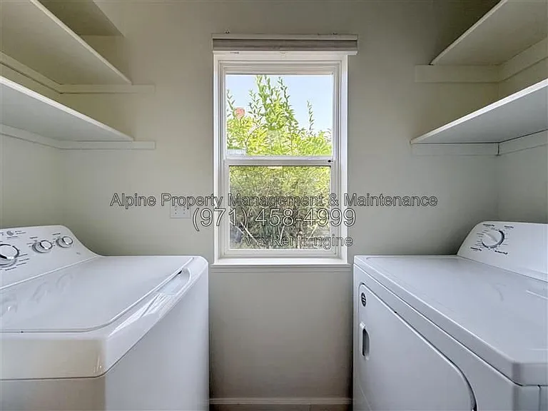 5238 NE 14th Pl — Photo 13