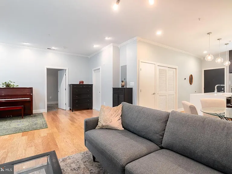 1443 Chapin St NW #104 — Photo 8