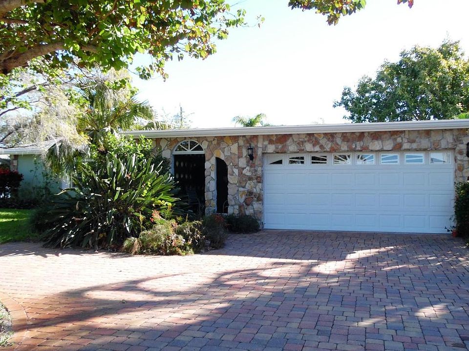 1st image of 103 S Osceola Dr