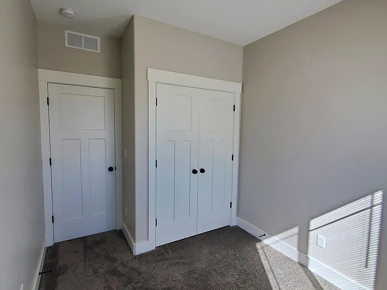 656 Saturn Ave #C — Photo 14