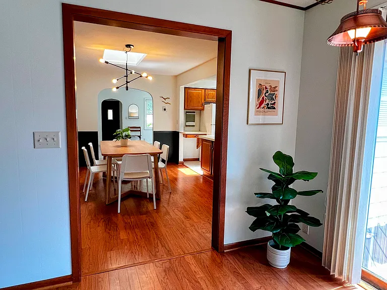 228 W Lexington Blvd — Photo 6