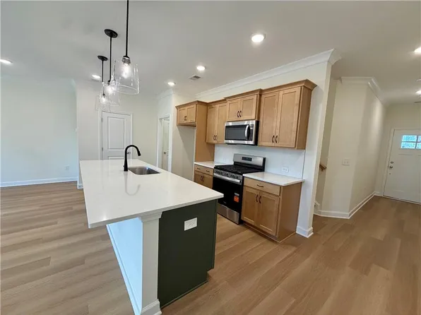 304 Colsen Dr, Acworth, GA 30102