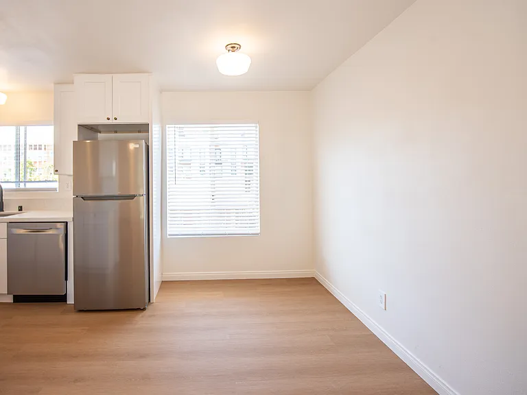 Valeria Apartments — Photo 29