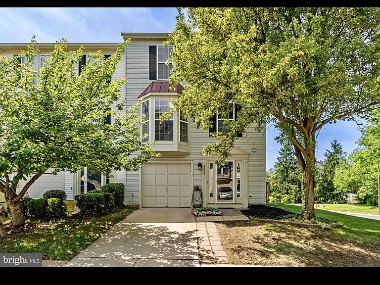 9320 Garst Dr — Photo 1