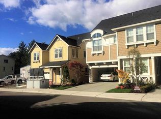 23950 SE 45th Ter #1, Issaquah, WA 98029