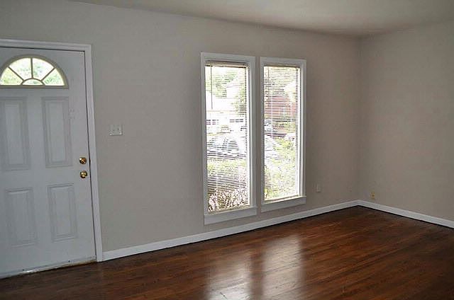 2nd image of 4302 Holt St