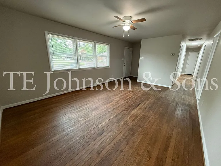 425 Cody Cir — Photo 4