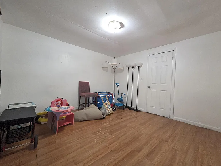 190 Tonnelle Ave — Photo 11