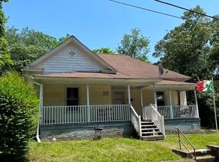 1811 Lomond St, Winston Salem, NC 27127