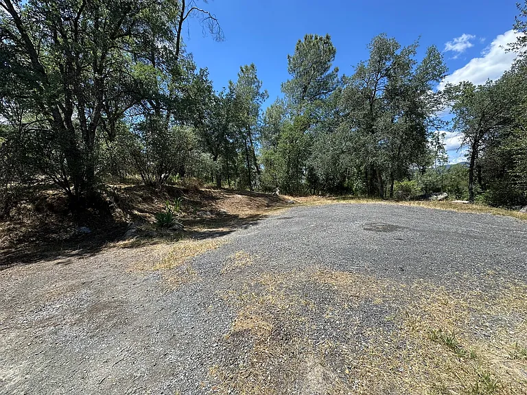 18425 Hatler Dr — Photo 3