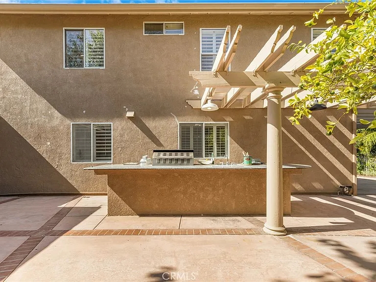 20871 Betron St — Photo 33