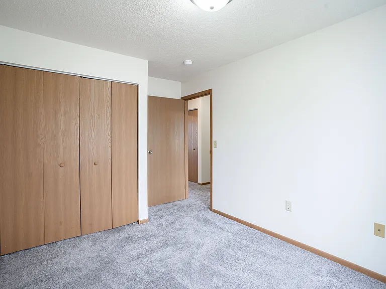 Fargo, ND Hazelwood Townhomes | 315A | Bedroom