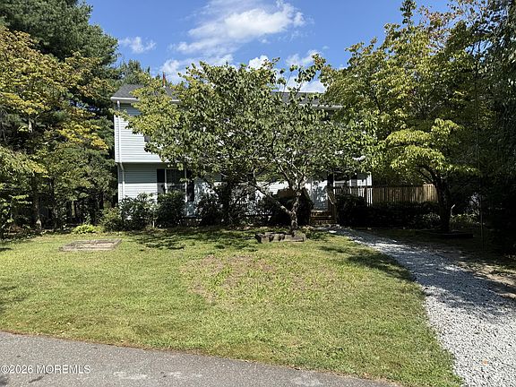 3rd image of 896 Anderson Rd
