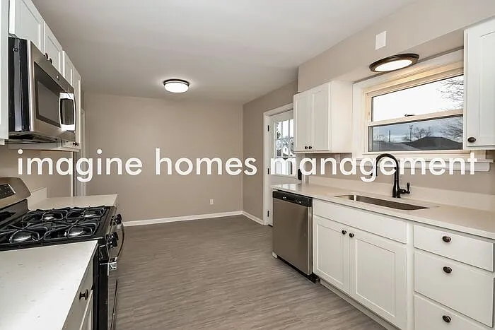 4124 Hoffman Ave — Photo 5