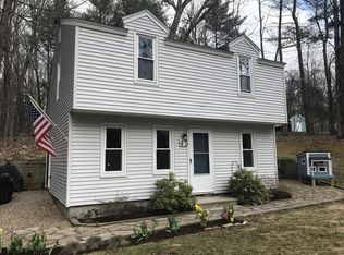 43 Parmenter Rd, Oakham, MA 01068